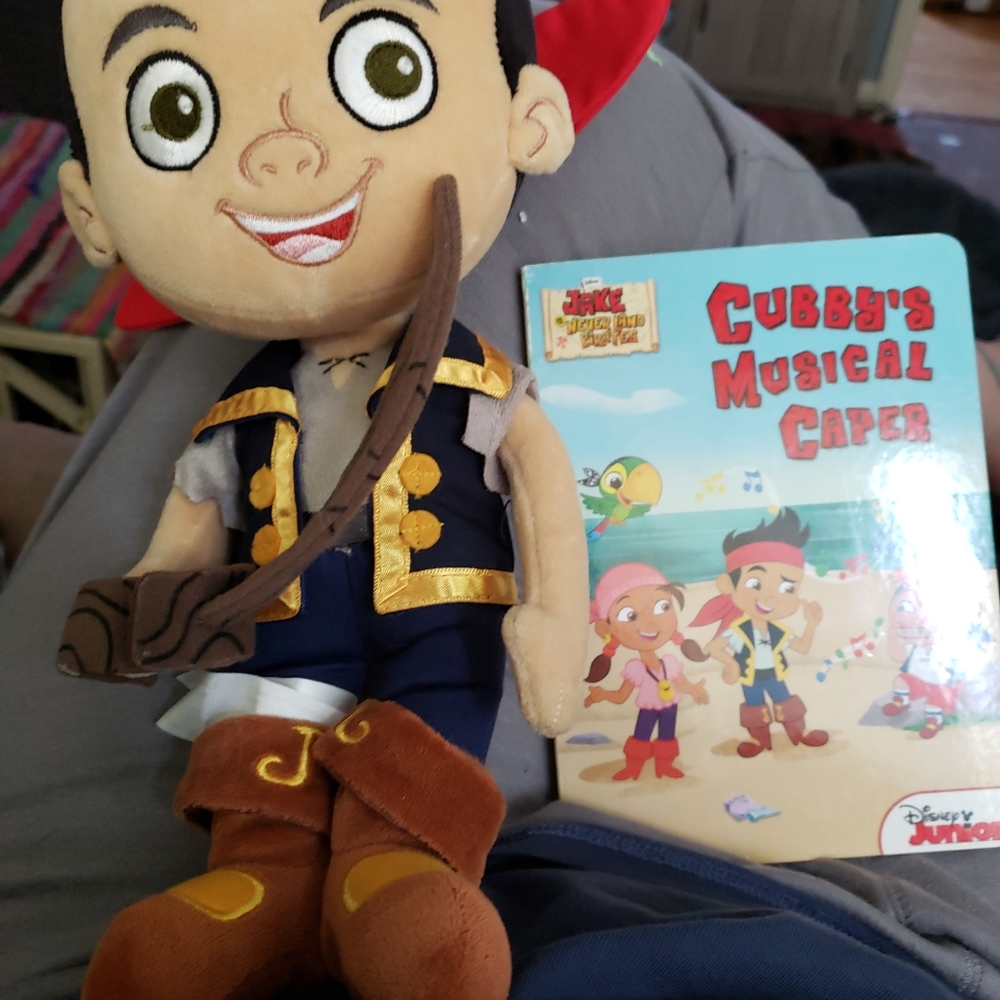 Disney Jake Neverland Pirates plush and book